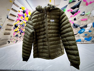 Combate el frío y la lluvia con el nuevo chubasquero de AMI